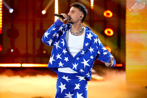 Fred De Palma, Barrio Lambada e il Cuore Sacro di Tiké Jewels sul Palco di Amici 2024