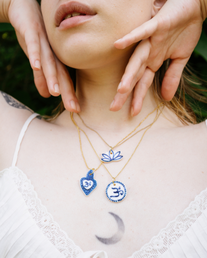 Charm - Cuore Sacro Om Blu ciondolo in Porcellana