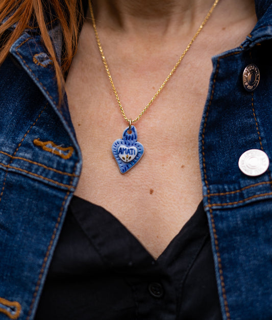 Collana Torchon Cuore Sacro in Porcellana