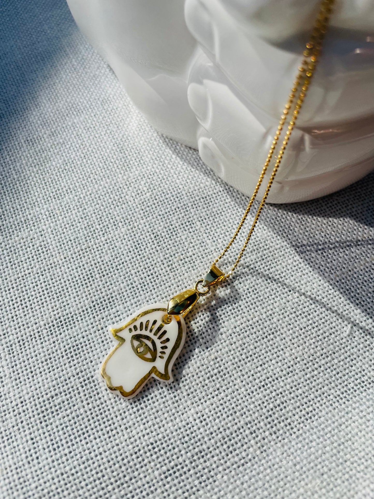 Collana Mano di Fatima in Porcellana Bianca