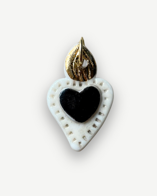 Charms - Pendentif Coeur Noir Flamme Or Porcelaine