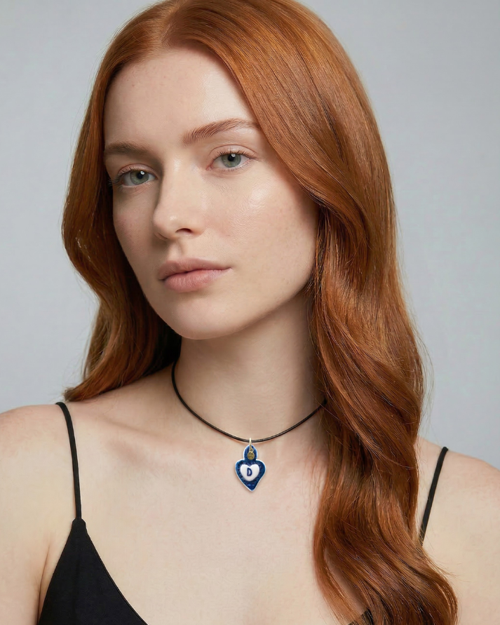 Charms - Colgante de Porcelana Corazón Azul - Letra D