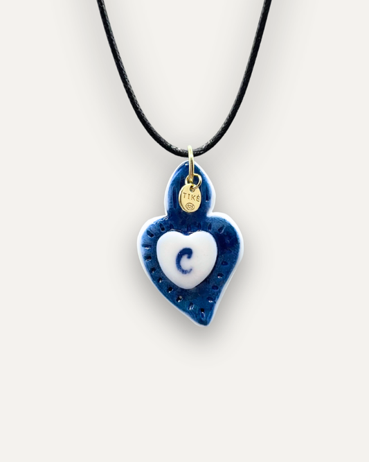 Charms - Colgante de Porcelana Corazón Azul - Letra C